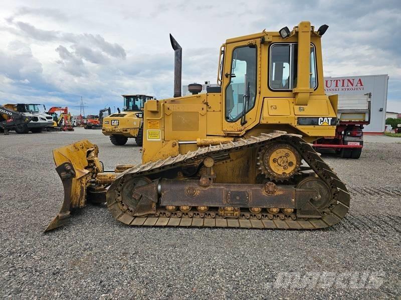 CAT D 4 H Pásové dozéry