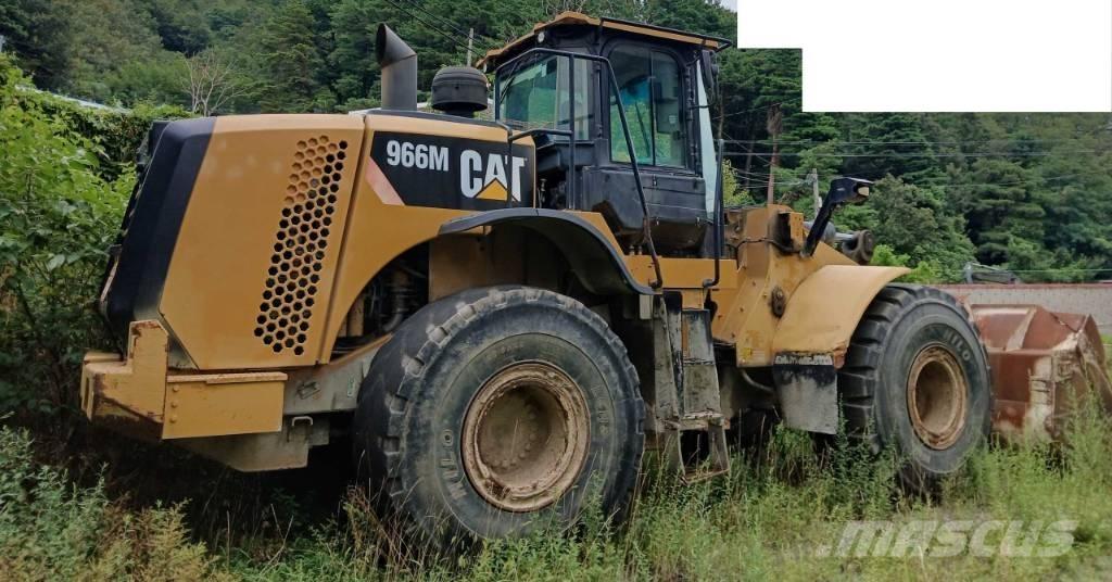 CAT 966 M Kolesové nakladače