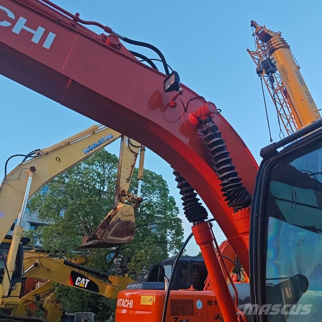 Hitachi ZX120 Pásové rýpadlá