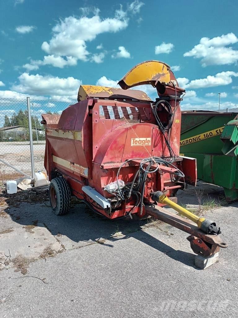 Tomahawk 808 Drviče a rezače balíkov