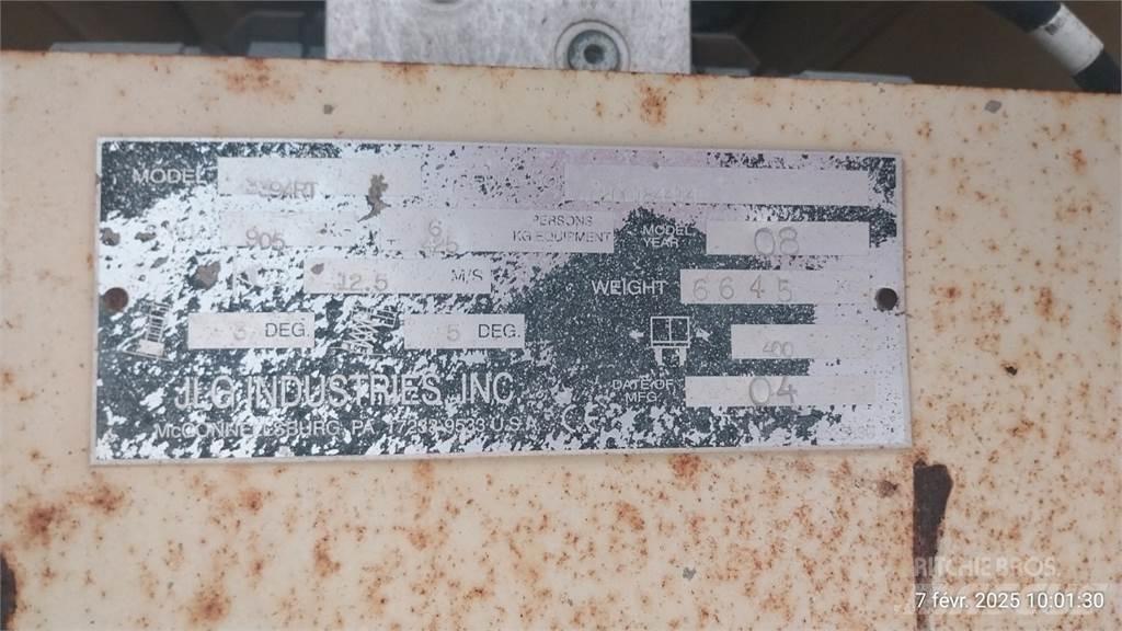 JLG 3394RT Nožnicové zdvíhacie plošiny