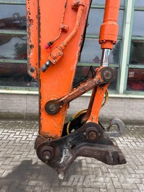 Hitachi ZX 210 LC-3 Pásové rýpadlá