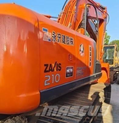 Hitachi ZX 210 Pásové rýpadlá