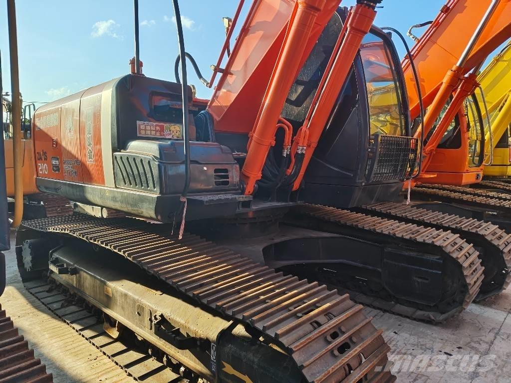 Hitachi ZX 210 Pásové rýpadlá