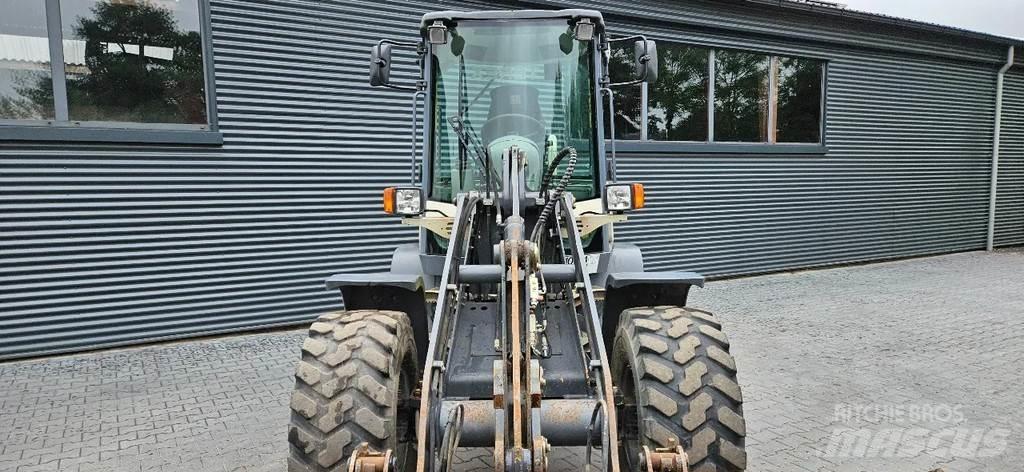 Terex TL80 Kolesové nakladače