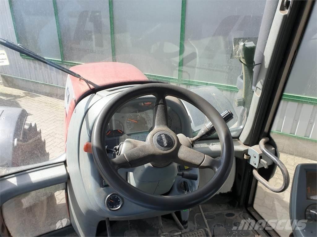 Valtra T151 Traktory