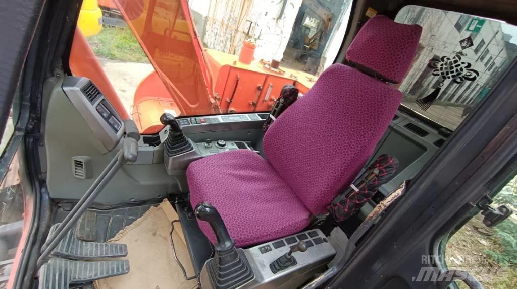 Doosan DX 75-9 C Pásové rýpadlá