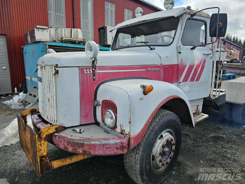 Scania 111 6x2 Nákladné vozidlá bez nadstavby