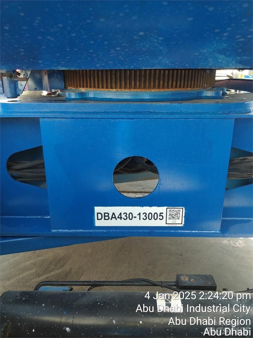 Genie Z135/70 Kĺbové plošiny