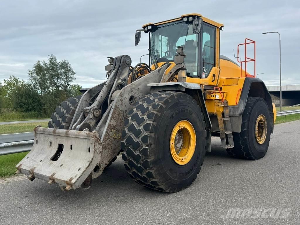 Volvo L220H Kolesové nakladače