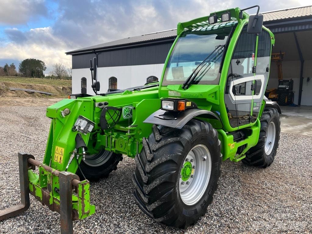 Merlo TF 42.7 Teleskopické nakladače pre poľnohospodárstvo