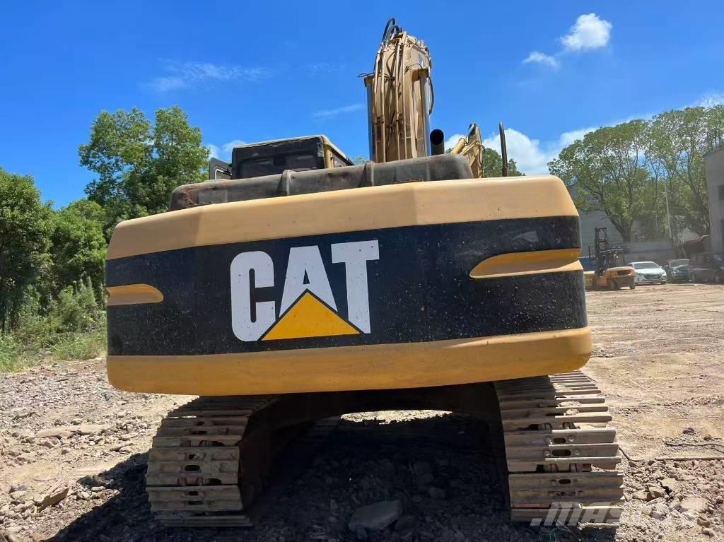 CAT 320 B L Pásové rýpadlá