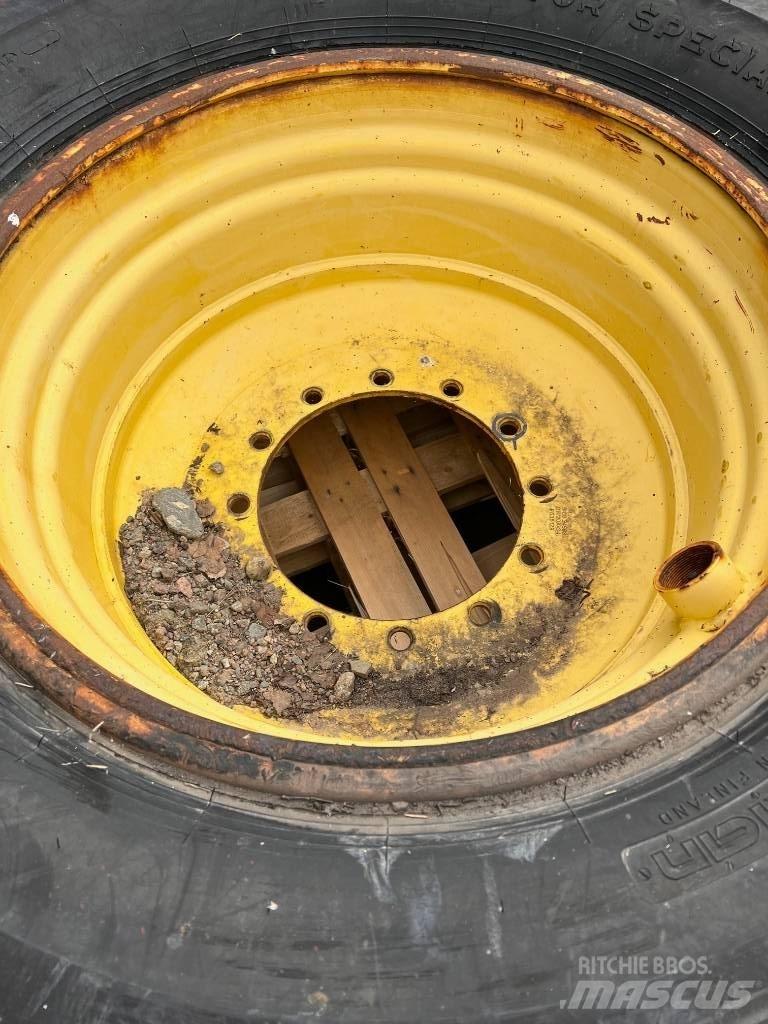 Nokian 700/70-34 Pneumatiky, kolesá a ráfiky