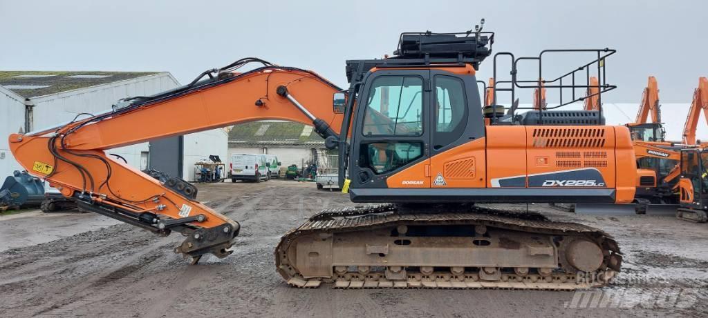 Doosan DX225LC-5 Pásové rýpadlá