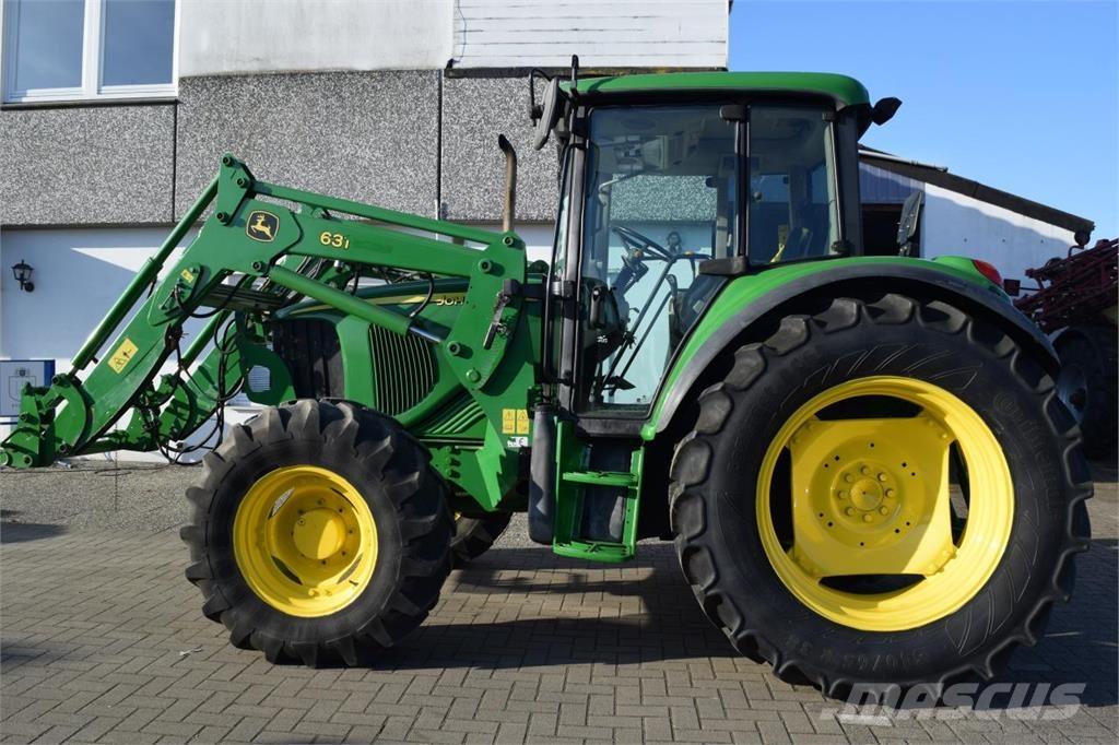 John Deere 6220 Traktory