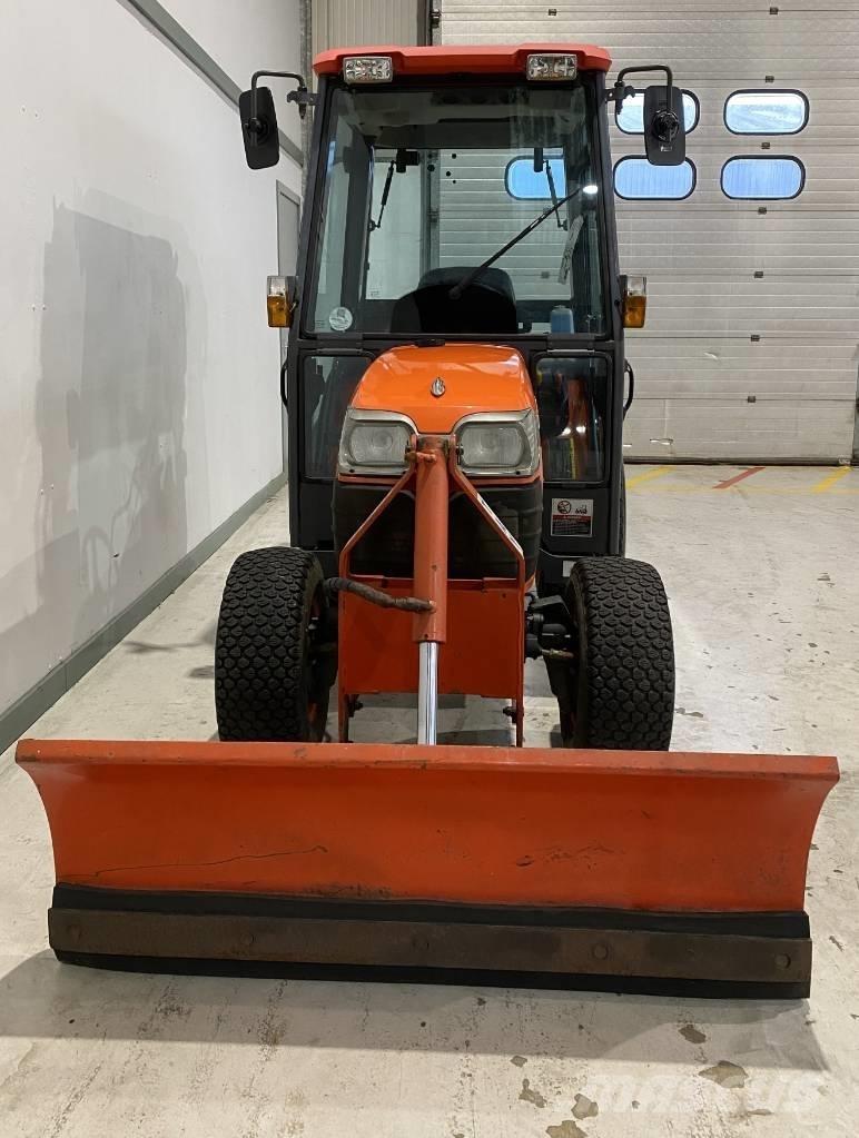 Kubota B2530 Kompaktné traktory