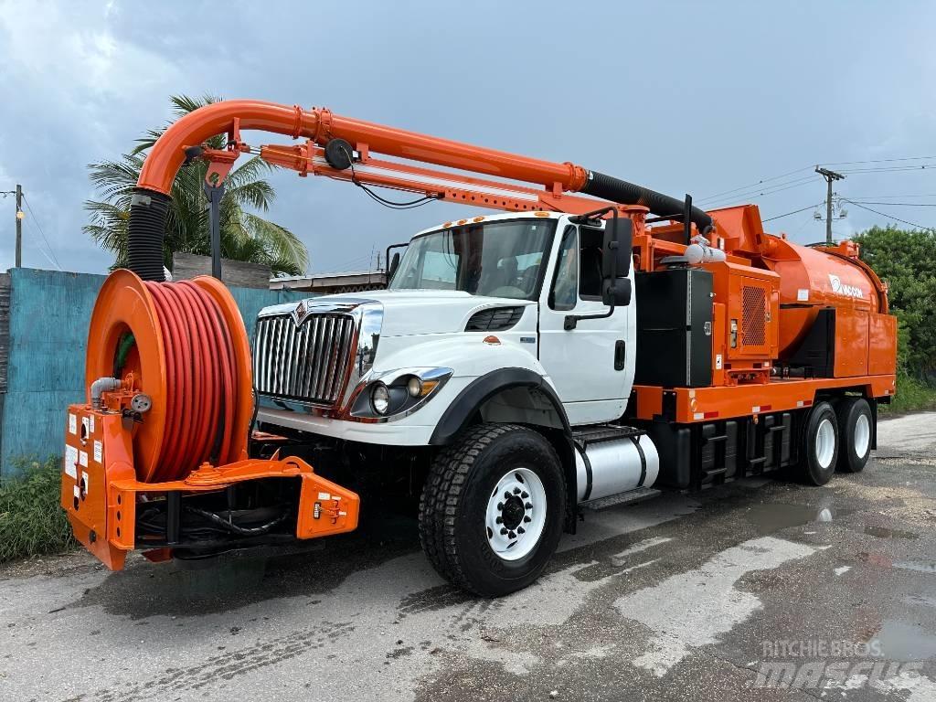 International 7400 Kombinované/Čerpacie cisterny