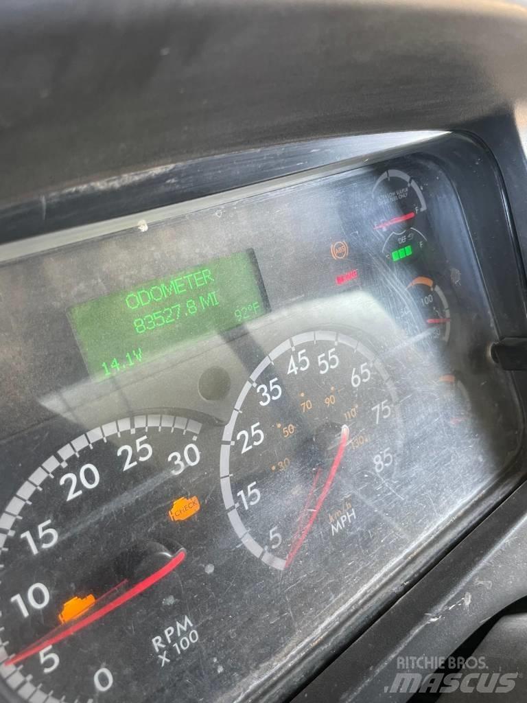 Freightliner 108 SD Cisterny na vodu
