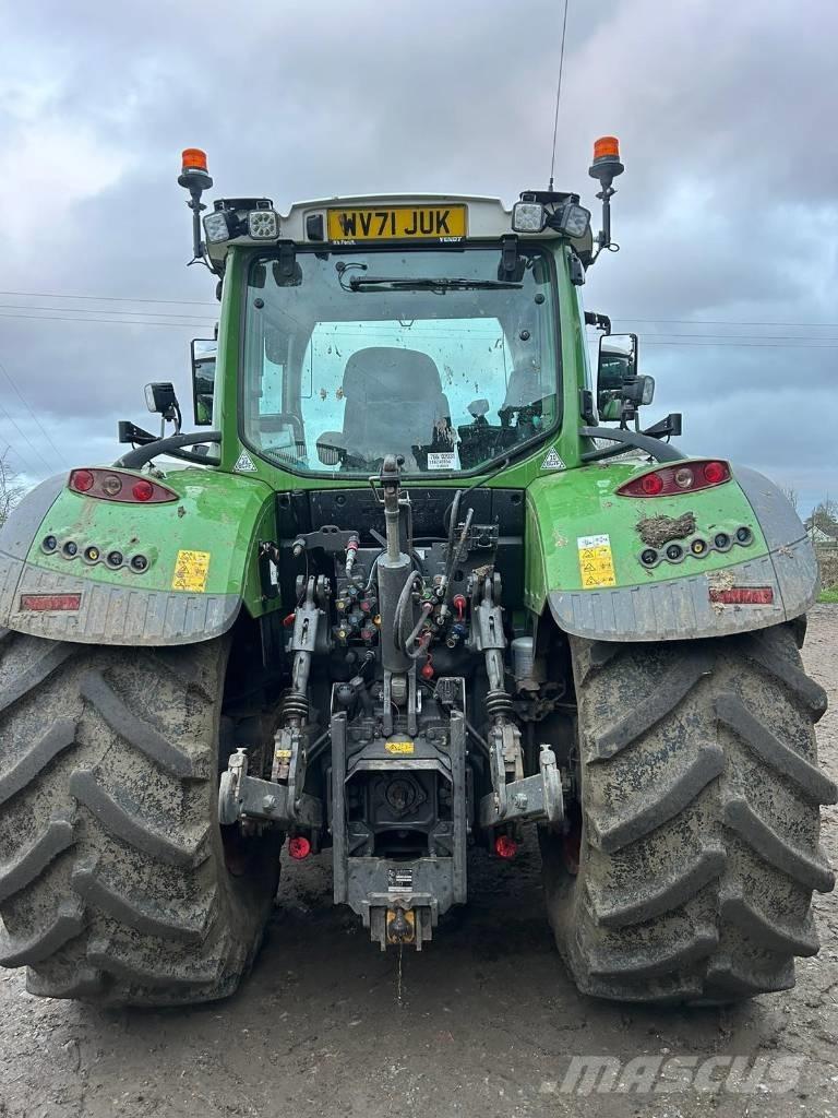 Fendt 724 Profi Plus Traktory
