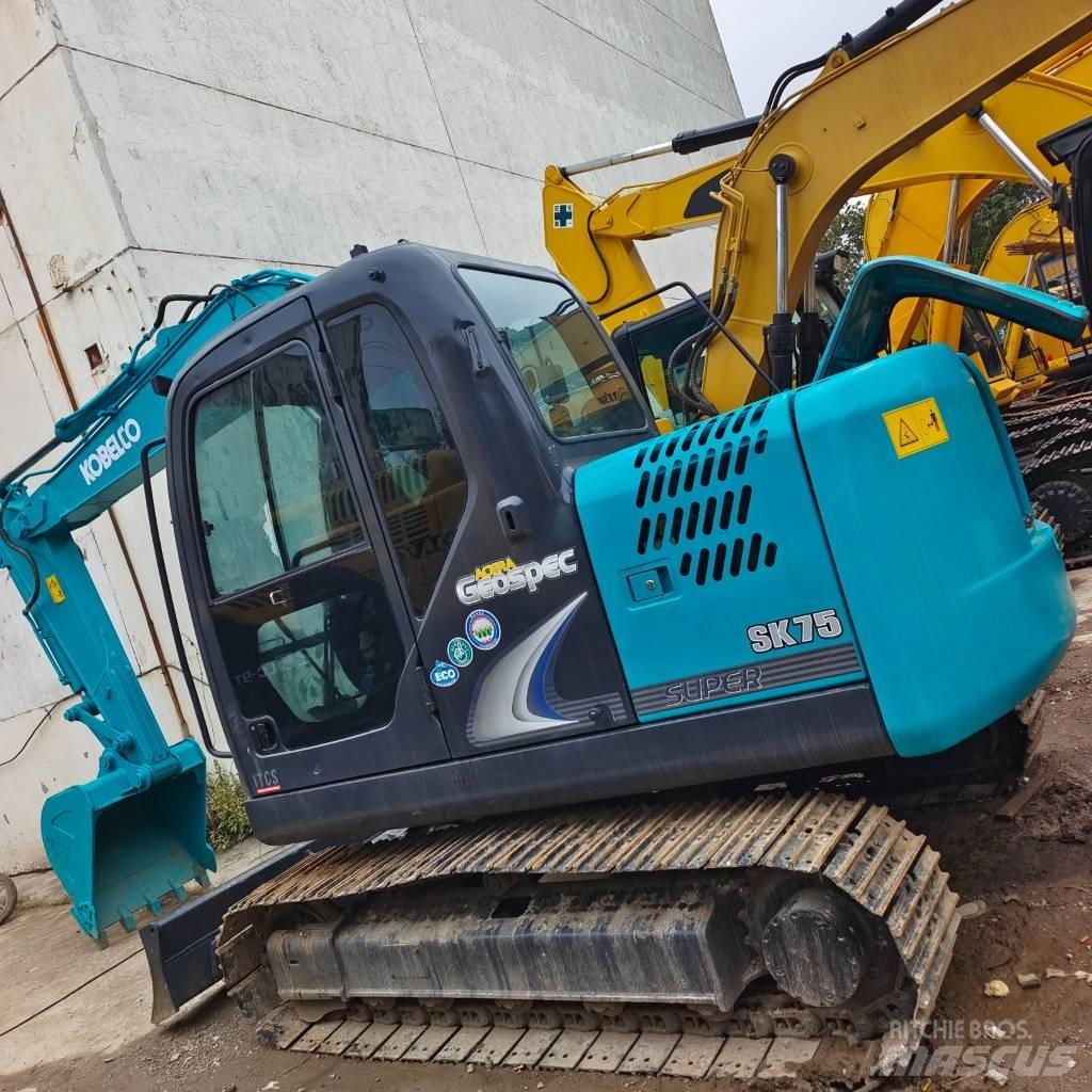 Kobelco SK 75 Midi rýpadlá 7 t - 12 t