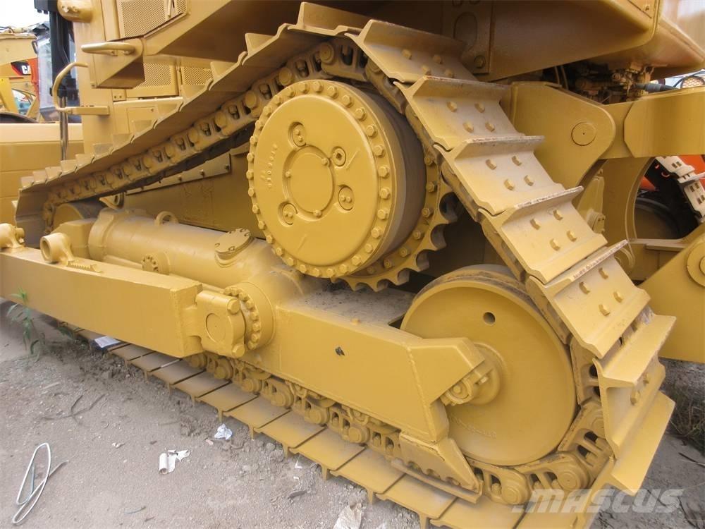 CAT D 8 N Pásové dozéry