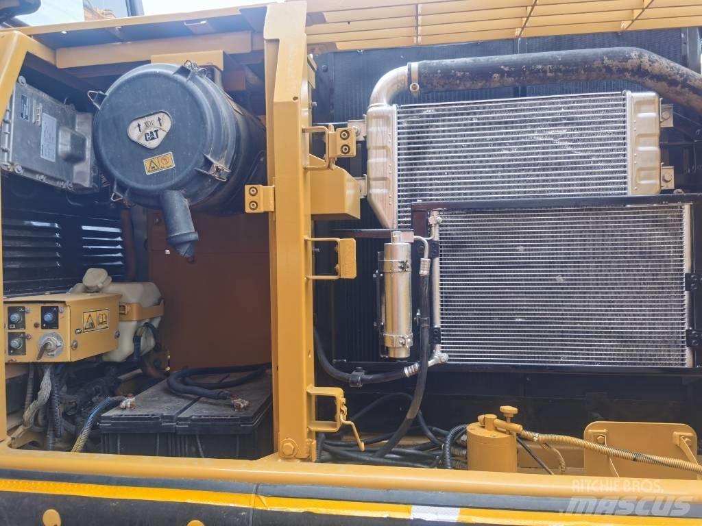 CAT 320 D Pásové rýpadlá