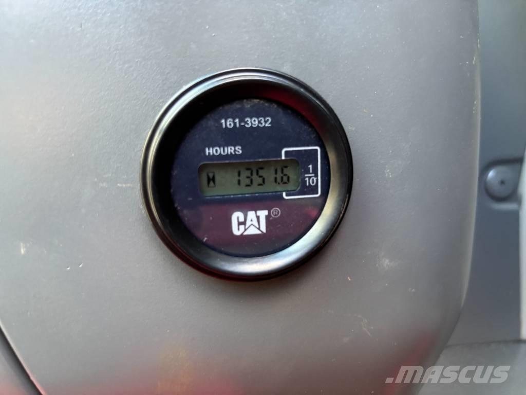 CAT 329 D Pásové rýpadlá