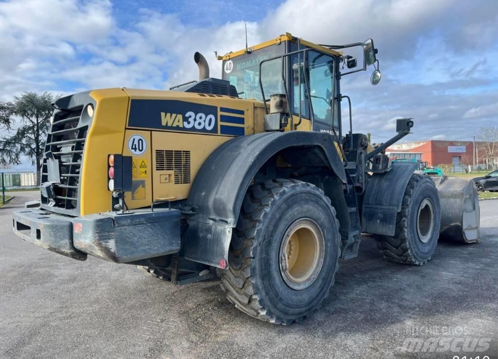 Komatsu WA 380-8 Kolesové nakladače