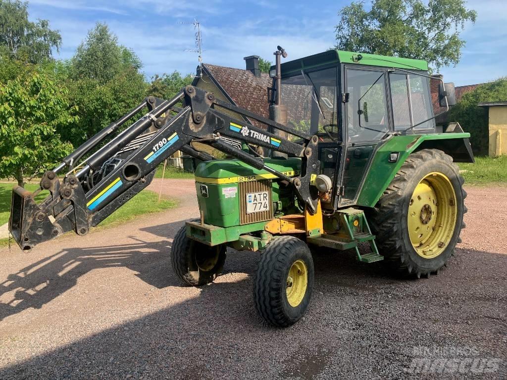 John Deere 2130 Traktory