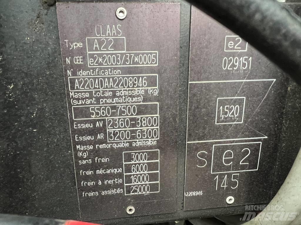 CLAAS Axos 310 Traktory