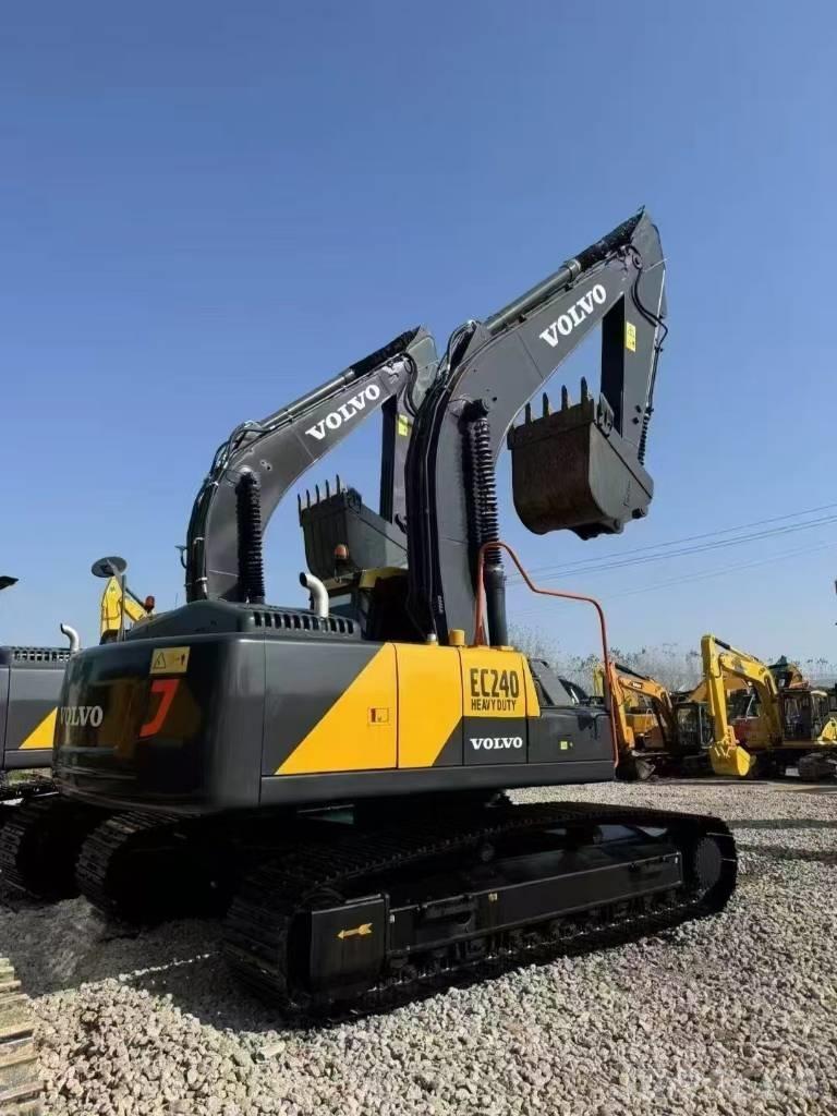 Volvo EC 240 Pásové rýpadlá