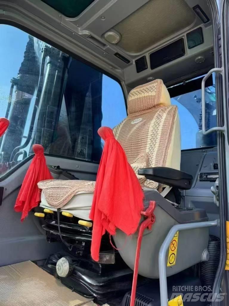 Volvo EC 240 Pásové rýpadlá