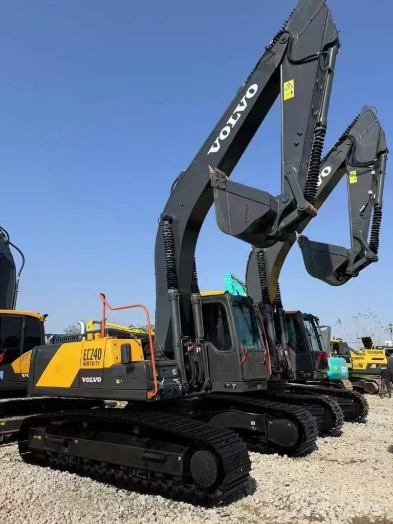 Volvo EC 240 Pásové rýpadlá