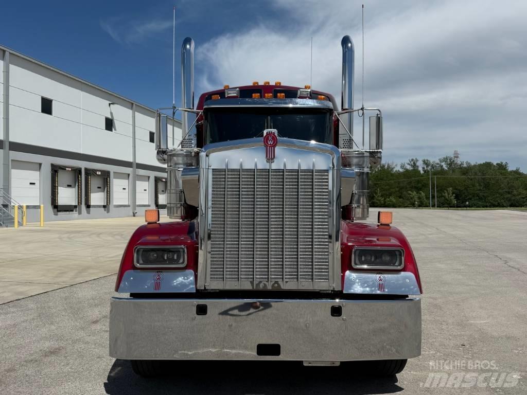 Kenworth W 900 L Ťahače