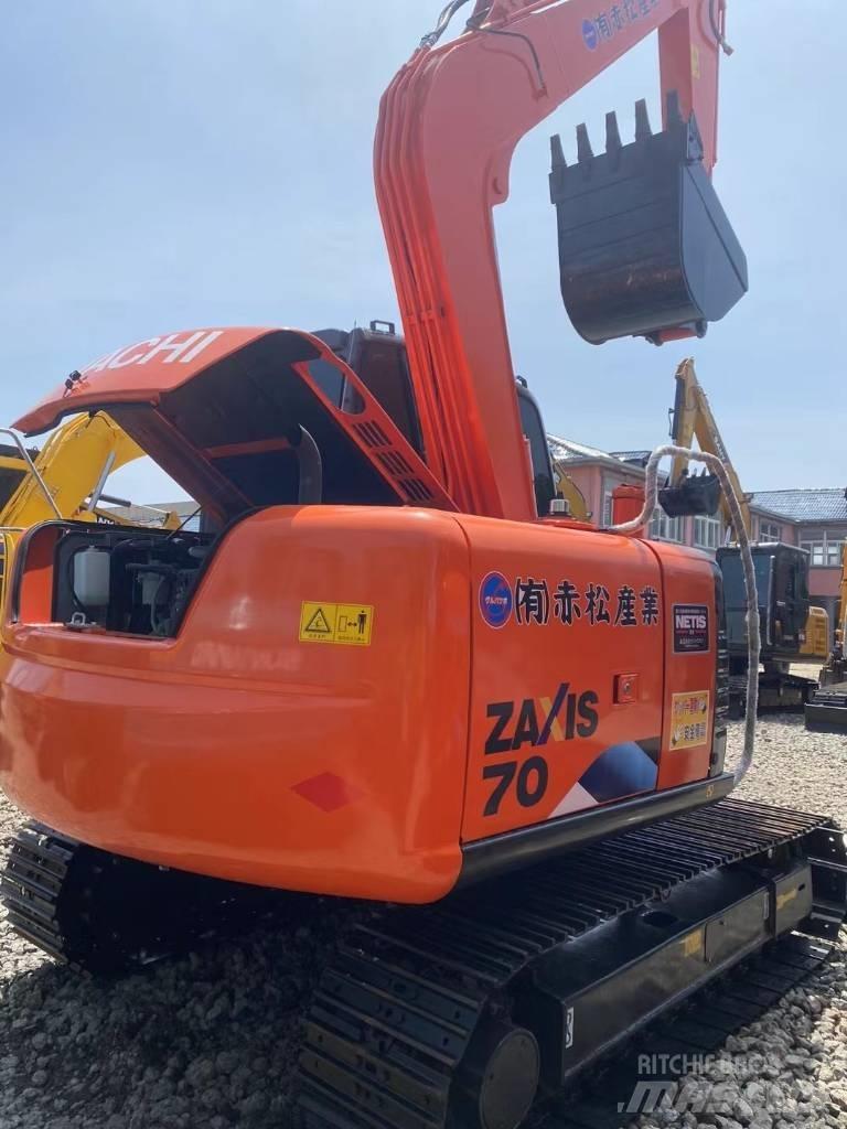 Hitachi 70-5A Pásové rýpadlá