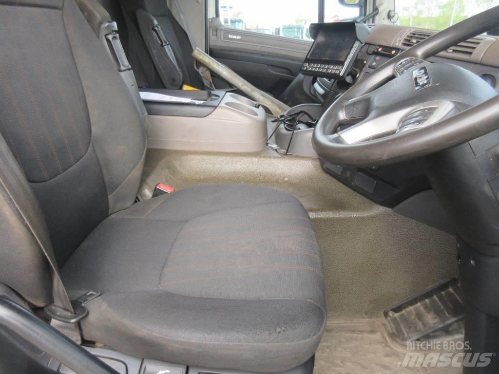 DAF CF450 Valník s navijakom