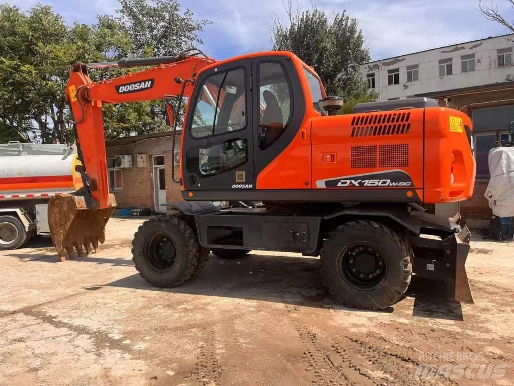 Doosan DH150W Kolesové rýpadlá