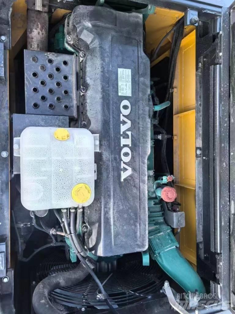 Volvo 480D Pásové rýpadlá