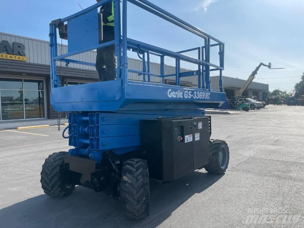 Genie GS 3369 RT Nožnicové zdvíhacie plošiny