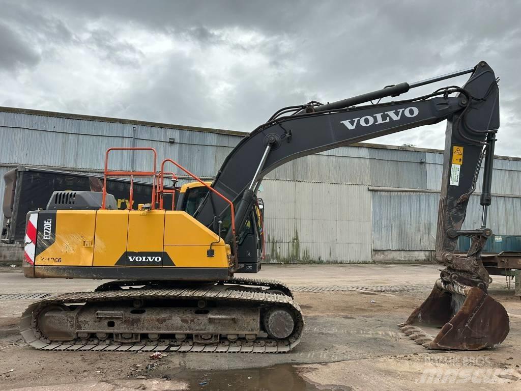 Volvo EC 220 E L Pásové rýpadlá