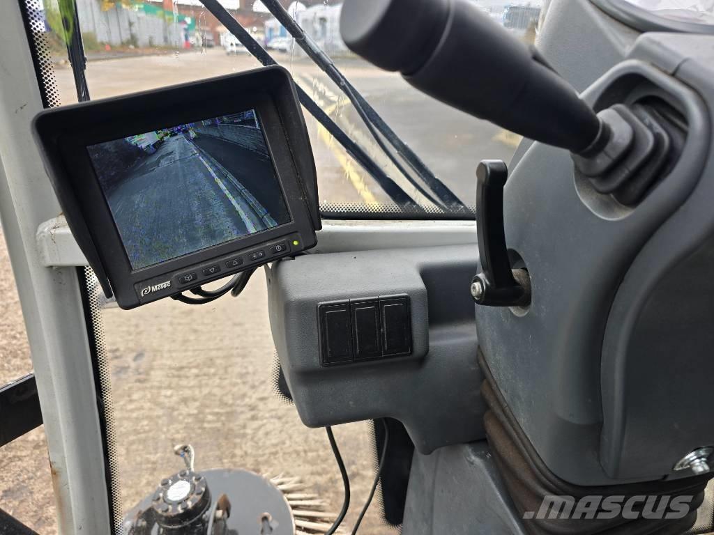 Bucher CityCat 1300 Zametacie stroje