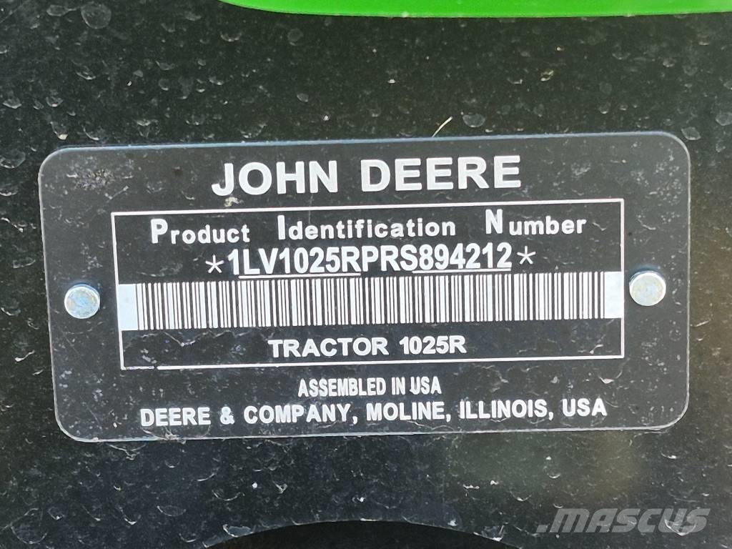 John Deere 1025 R Traktory