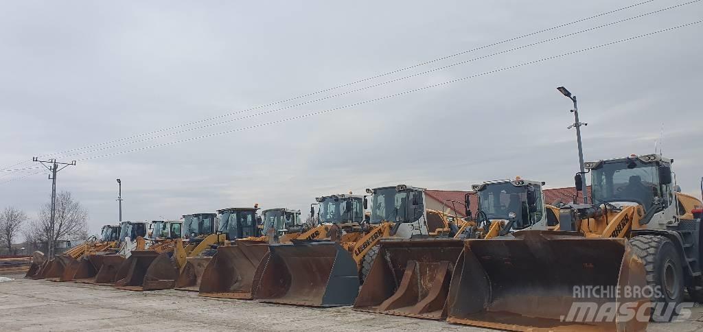 CAT 938M Kolesové nakladače