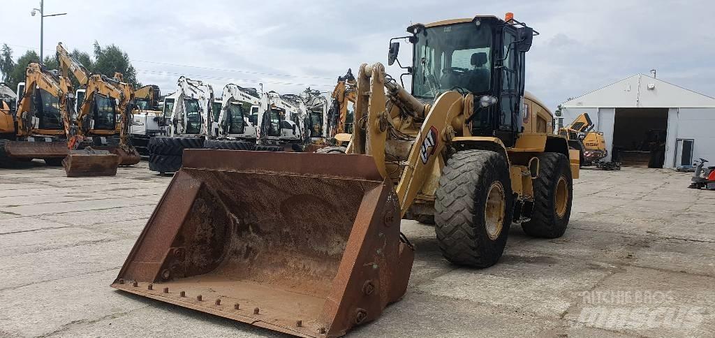 CAT 938M Kolesové nakladače