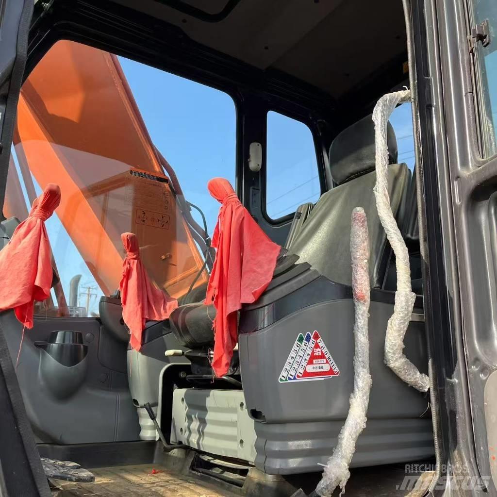 Hitachi ZX 160 Midi rýpadlá 7 t - 12 t