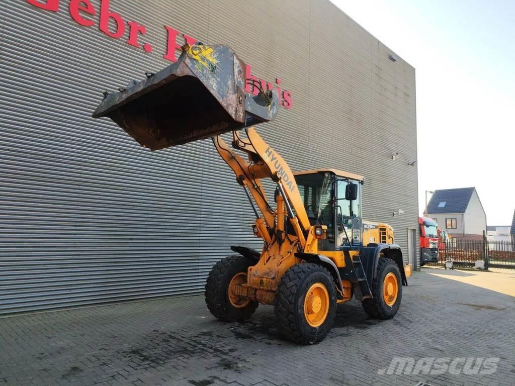 Hyundai HL 730-9 Kolesové nakladače