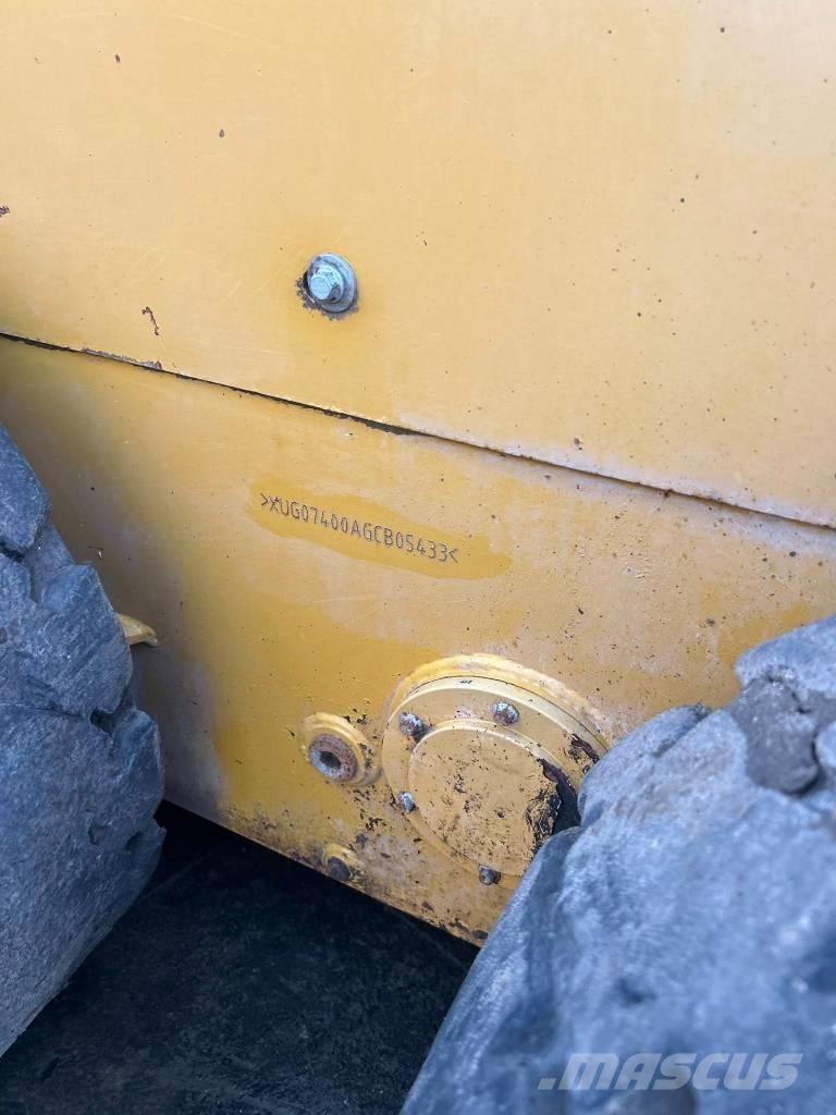 XCMG XCT740 Šmykom riadené nakladače