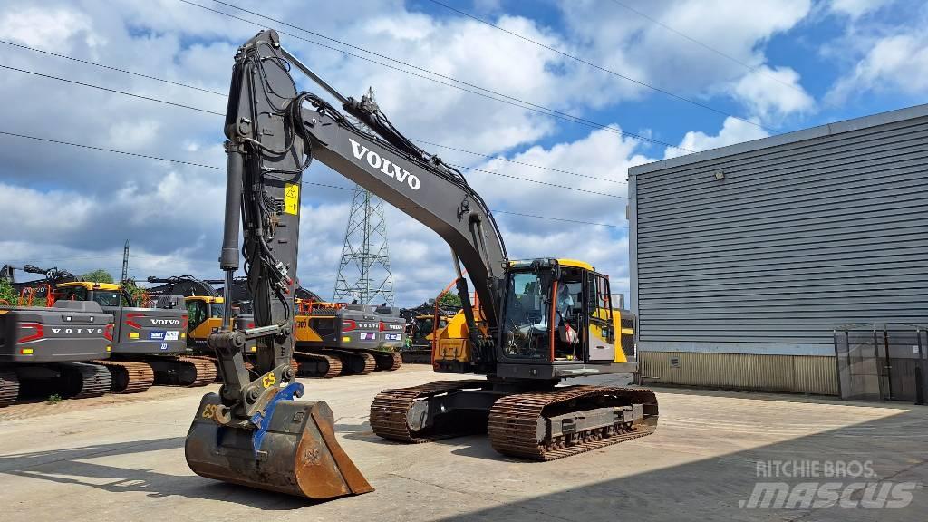 Volvo EC220E Pásové rýpadlá