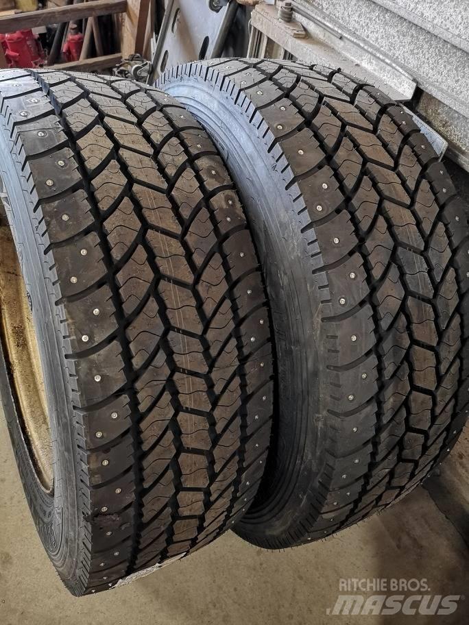  Tyres Different Pneumatiky, kolesá a ráfiky
