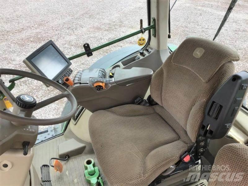 John Deere 8320 R Traktory